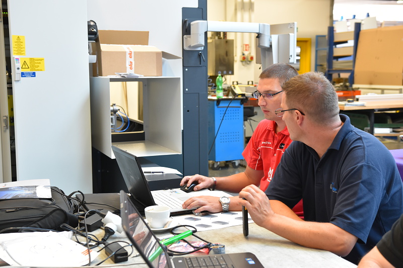 New machining centre for the production of interior systems